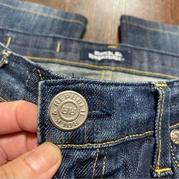 ROCK & REPUBLIC JEANS boot cut denims size 27 X 31 *altered inseam GUC - Picture 7 of 14